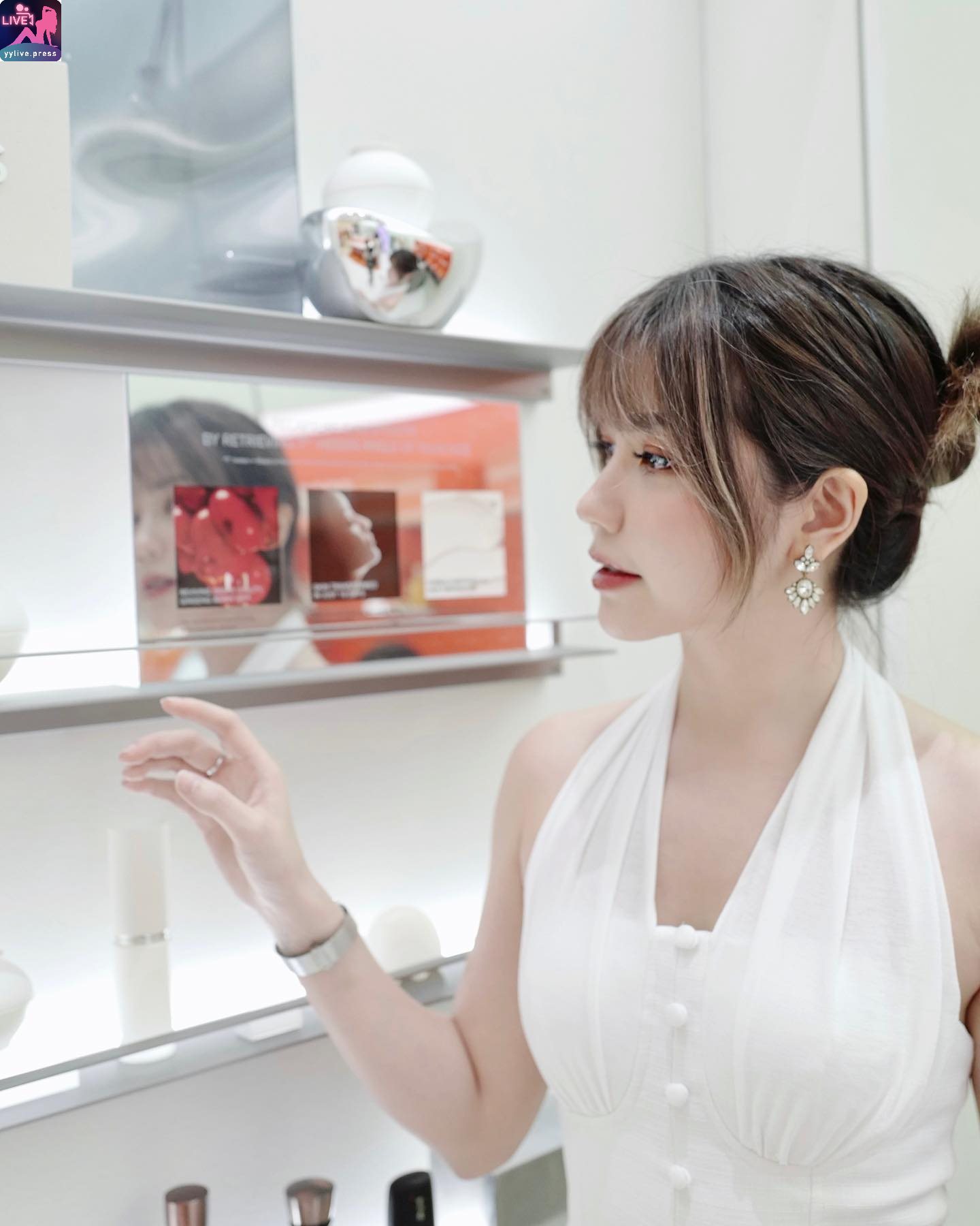 An Ngọc Hoài Lê Xinh Đẹp Tạo Dáng Khoe Thân Hình Chuẩn Ba Vòng Quyến Rũ 2