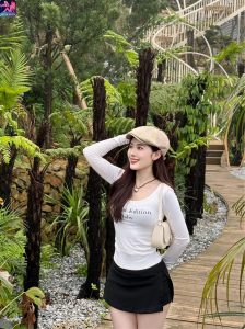 Chu Hạ An Đốt Mắt Fan Với Bộ Ảnh Khoe Thân Hình Quyến Rũ 2