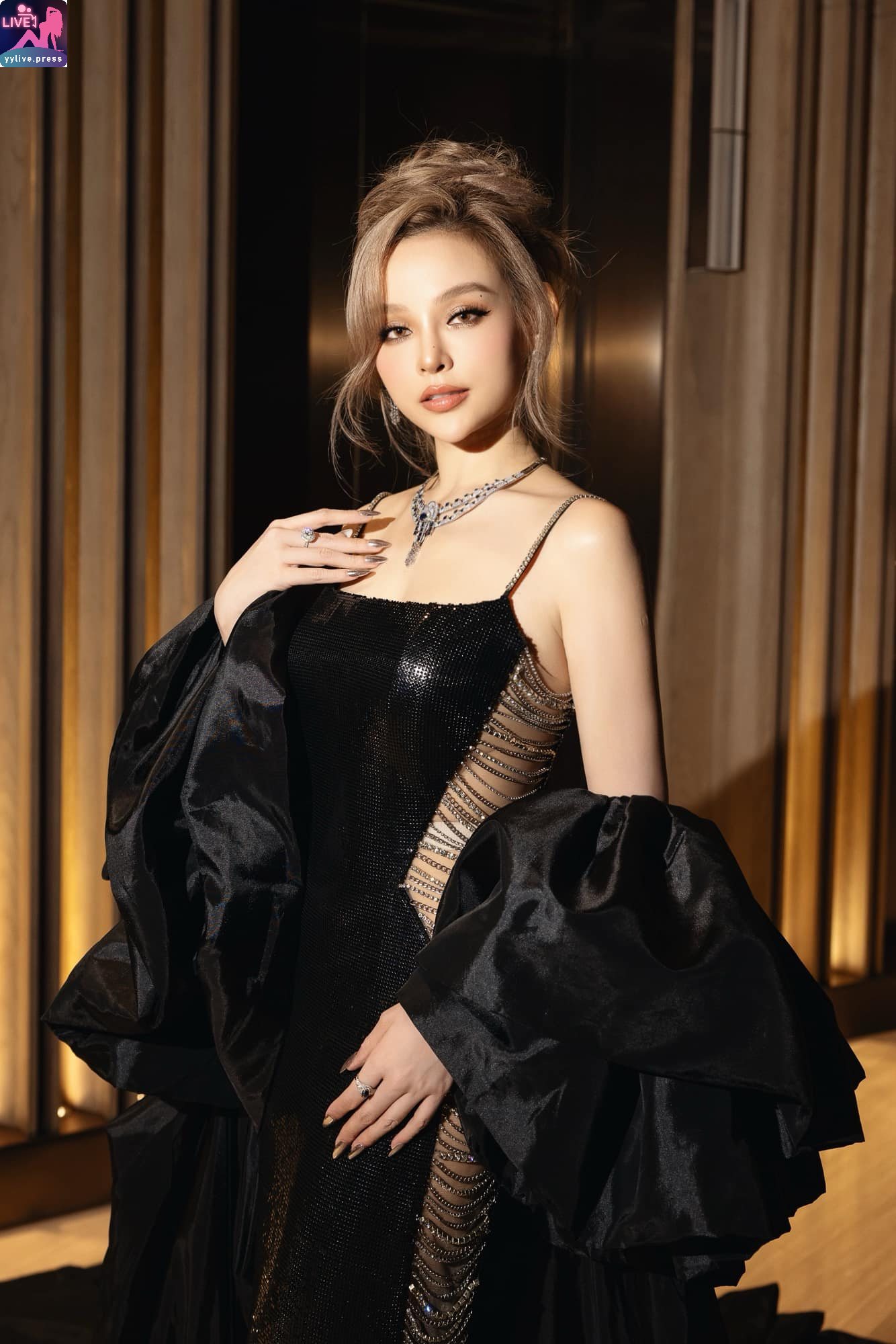 Đặng Ngọc Huyền 2 Đặng Ngọc Huyền Tạo Dáng Quyển Rũ Làm Các Anh Trai Đẹp Điêu Đứng 2