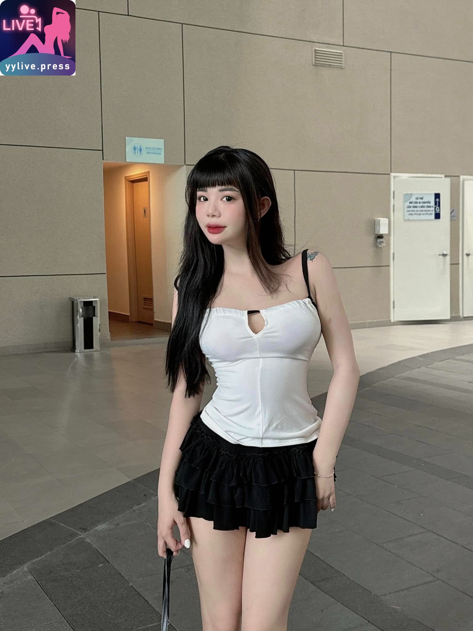 Bích Ngọc 3 Gái Xinh Bích Ngọc Khoe Dáng Nuột Nà Vòng Eo Đầy Quyến Rũ 3