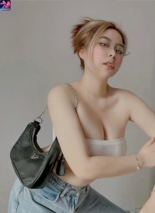 Huỳnh Thái Ngọc Huyền Xinh Đẹp Khoe Vòng Một Căng Tròn Nóng Bỏng 2