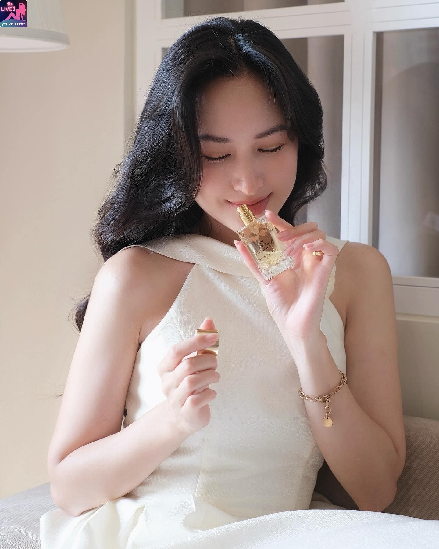 Nguyễn Lê Vi 4 Nguyễn Lê Vi Tạo Dáng Cực Gợi Cảm Trong Bộ Ảnh Mới Nhất 4