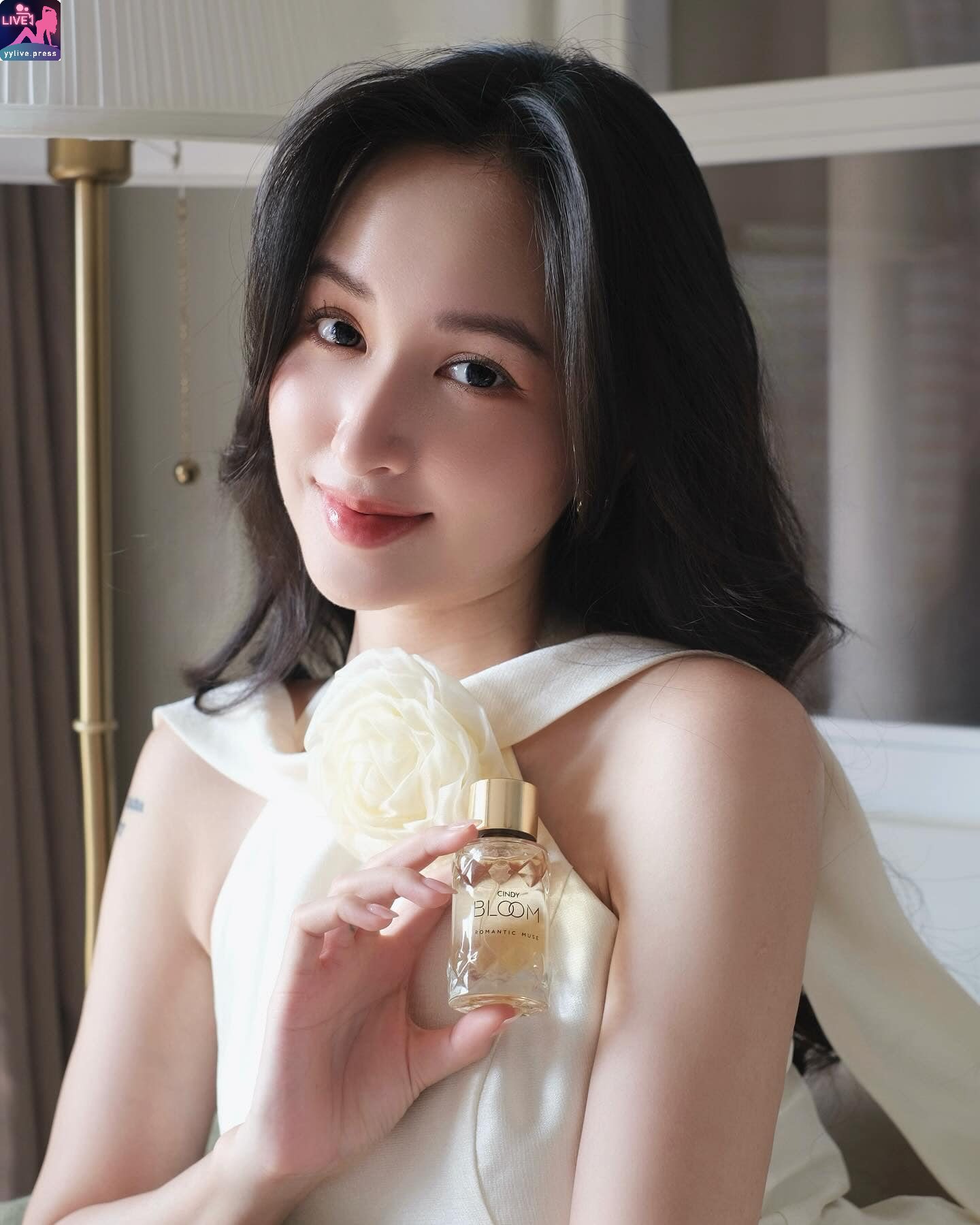 Nguyễn Lê Vi 5 Nguyễn Lê Vi Tạo Dáng Cực Gợi Cảm Trong Bộ Ảnh Mới Nhất 5